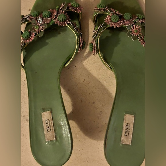 Prada heels - Picture 5 of 7